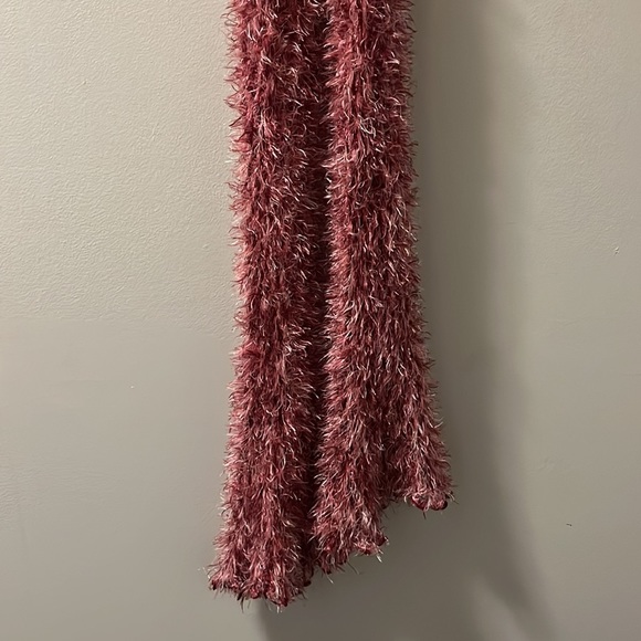 SALE!!! PINK FUZZY BOA/SCARF 🔥🔥🔥🔥 5/25!!! - Picture 2 of 7
